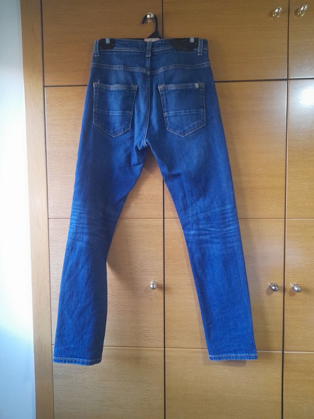 Pantalón vaquero recto talla 40