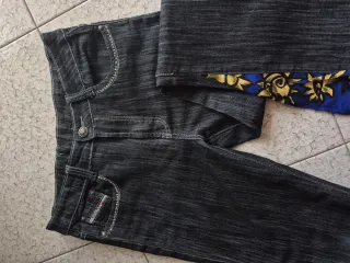 Jeans donna neri con fantasia