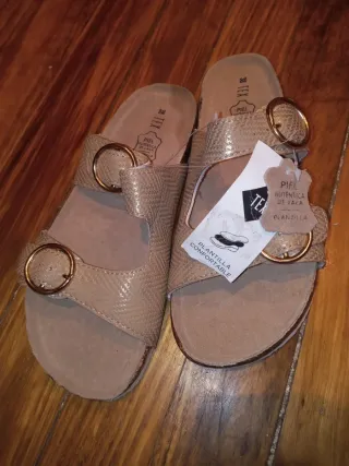 Sandalias TEX Beige y Doradas Talla 37