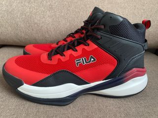 Zapatillas Baloncesto Fila Rojas y Negras