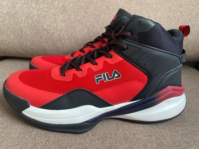 Zapatillas Baloncesto Fila Rojas y Negras