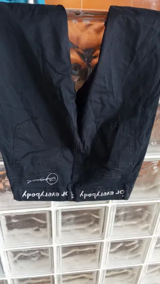 Camiseta y pantalón Desigual 