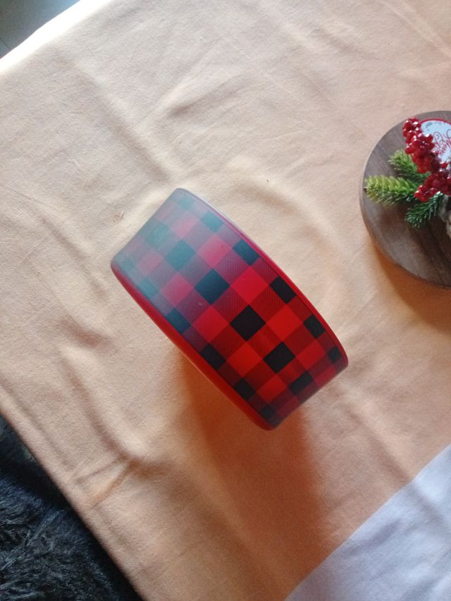 Candela grande in vetro con decorazioni natalizie