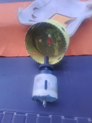 Sierra circular con broca guía