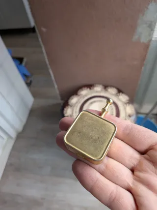 Cenicero de bolsillo antiguo