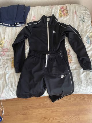 Conjunto chándal Nike negro