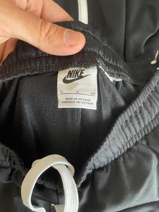 Conjunto chándal Nike negro