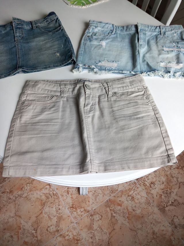 Lote 3 Minifaldas Stradivarius