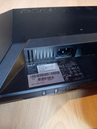 Monitores HP y Acer Negro