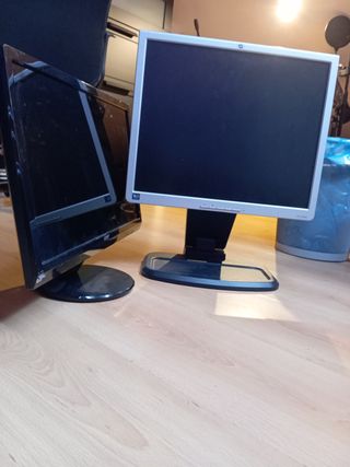 Monitores HP y Acer Negro