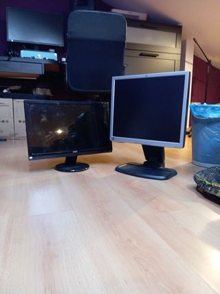Monitores HP y Acer Negro
