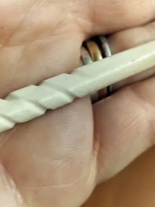 Fermaglio vintage in materiale pregiato intagliato