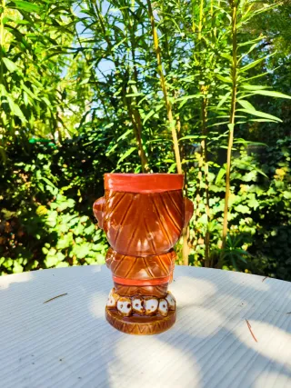Tazza Tiki in Ceramica Marrone e Rossa