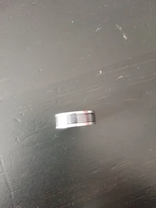 Anello uomo acciaio righe