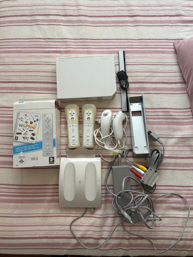 Consola Nintendo Wii + Wii Fit + Accesorios