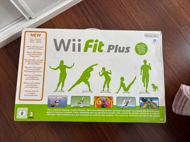 Consola Nintendo Wii + Wii Fit + Accesorios