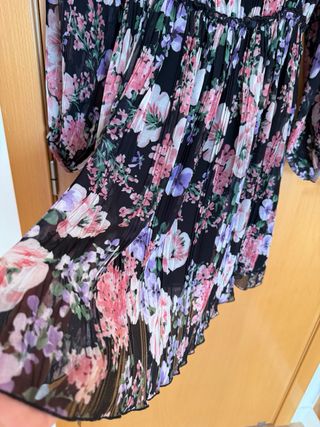 Vestido Massimo Dutti floral negro talla 34