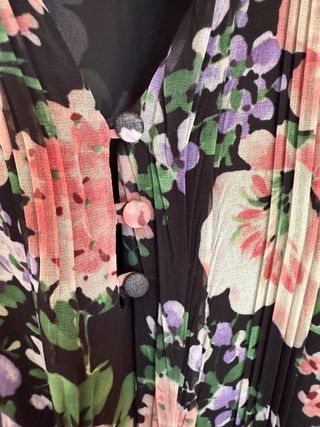 Vestido Massimo Dutti floral negro talla 34