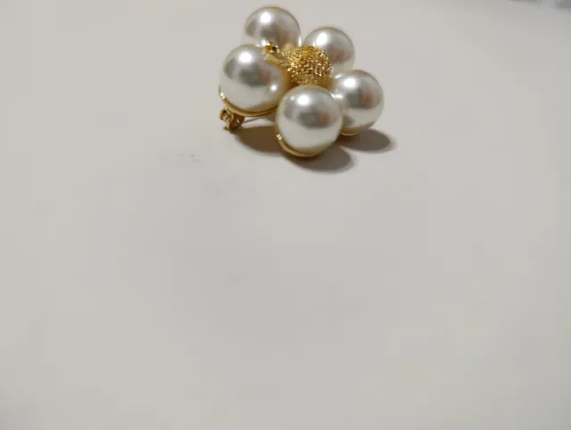 Broche Flor Perlas Chanel Dorado