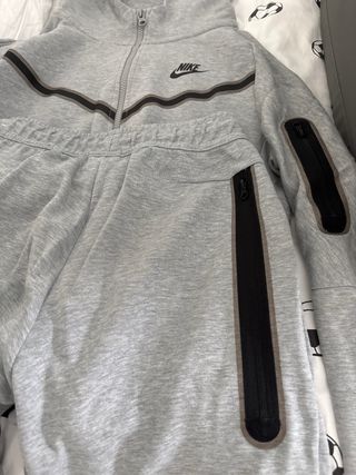 Conjunto Chándal Nike Tech Gris