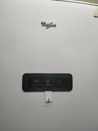 Nevera Whirlpool blanca