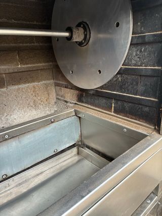 Asador de pollos carbón y eléctrico