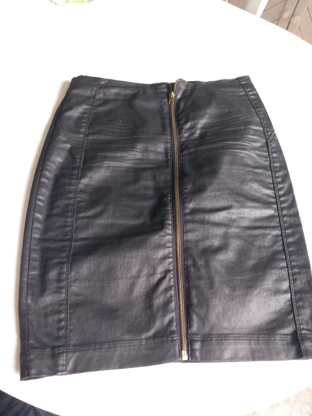 Falda Stradivarius Negra Poliéster