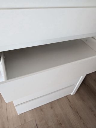 sinfonier  kullen de 5 cajones Ikea y tocador MALM