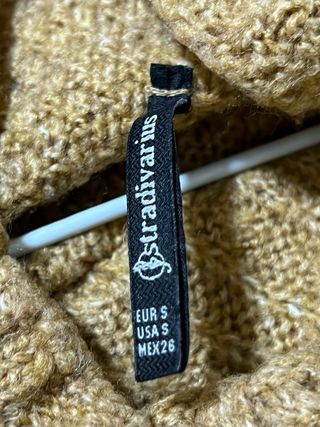 Jersey cuello alto amarillo talla única