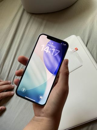 iPhone 12 Viola + Accessori