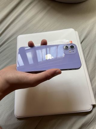 iPhone 12 Viola + Accessori