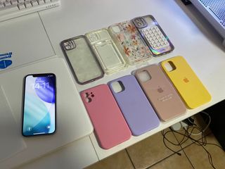 iPhone 12 Viola + Accessori
