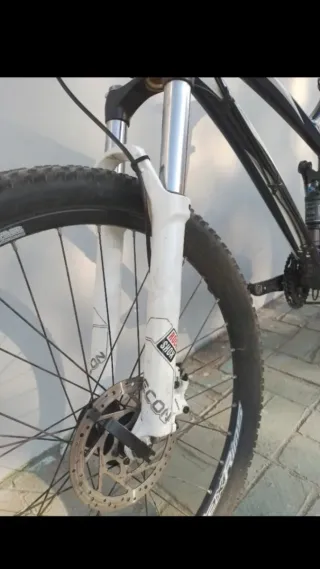 Bicicleta de Montaña Doble Suspensión