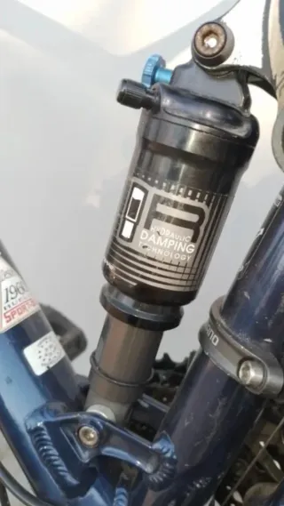Bicicleta de Montaña Doble Suspensión