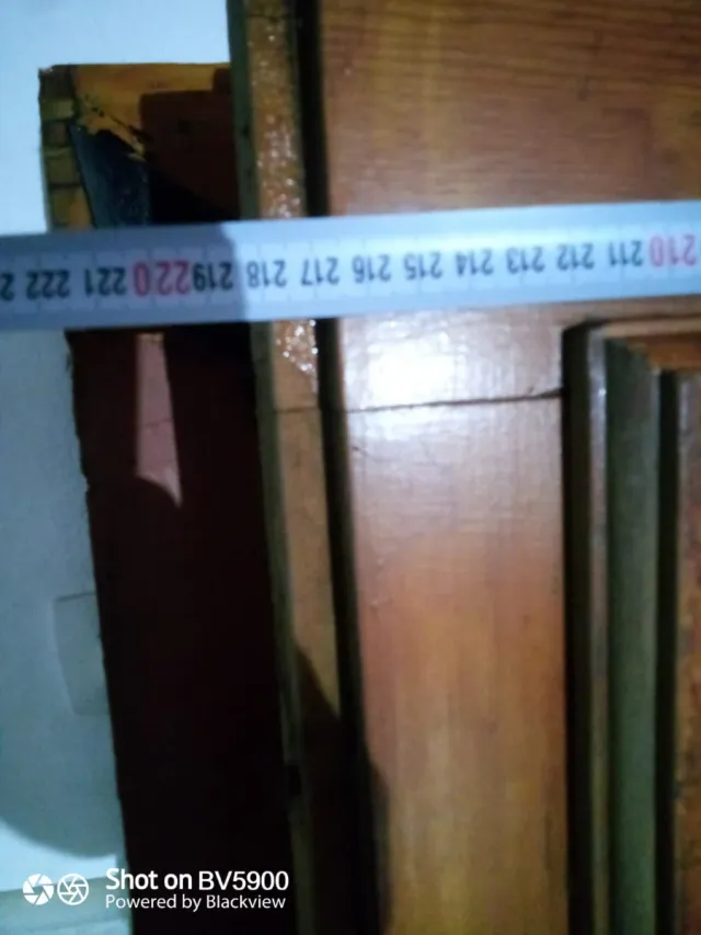 Puerta de madera garaje