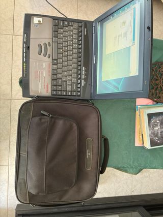 Portátil Toshiba Satellite Windows XP