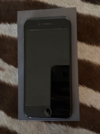 iPhone 8 64GB Grigio siderale
stato della batteria 79%