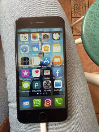 iPhone 8 64GB Grigio siderale
stato della batteria 79%