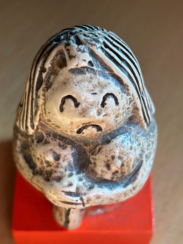 Statuina design anni '80 firmata