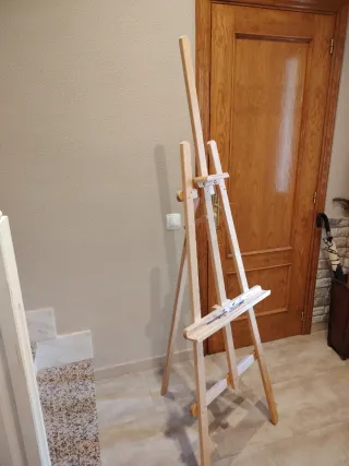 Caballete de madera para pintar