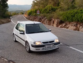 Citroen Saxo 1.6 VTS 90CV