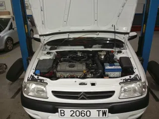 Citroen Saxo 1.6 VTS 90CV