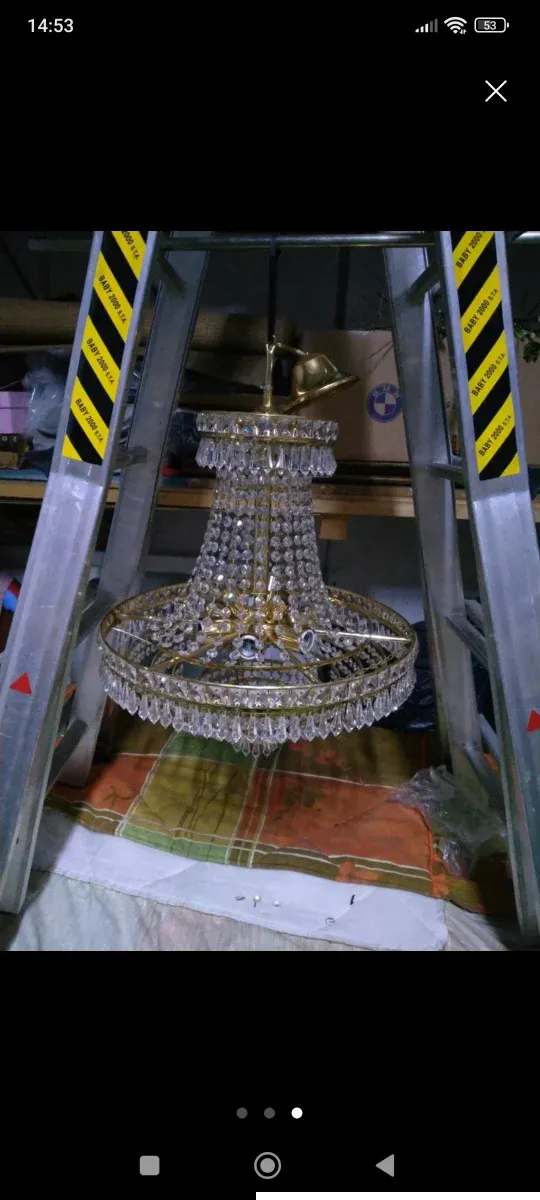 Lámpara de techo de cristal muy bien cuidada. 