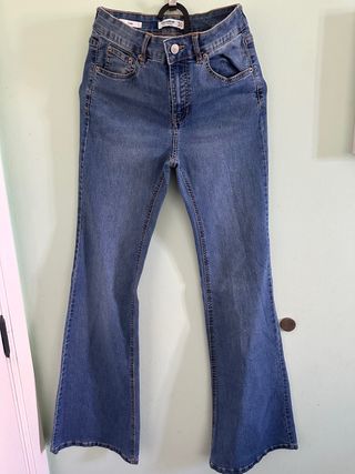 Pantalón campana vaquero. Talla 34