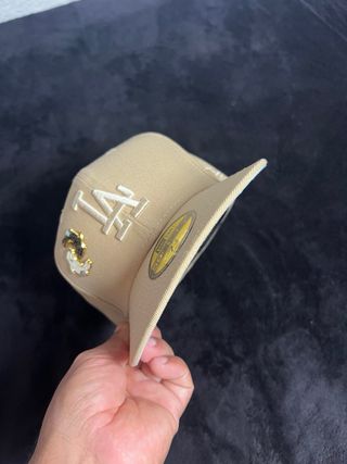 Gorra New Era 59Fifty Talla 7 3/8 + Pin