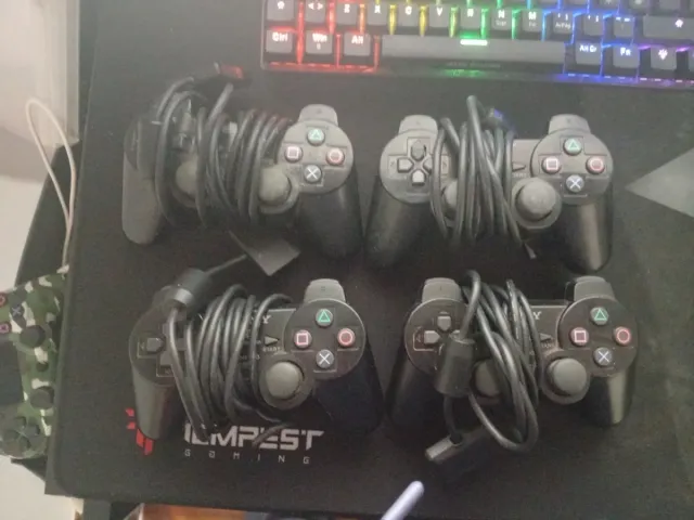 4 Mandos PS1 Sony Negros