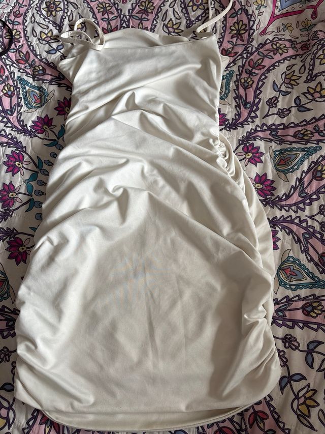 Vestido blanco elegante 