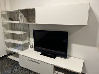 Mueble TV blanco y gris con cajón