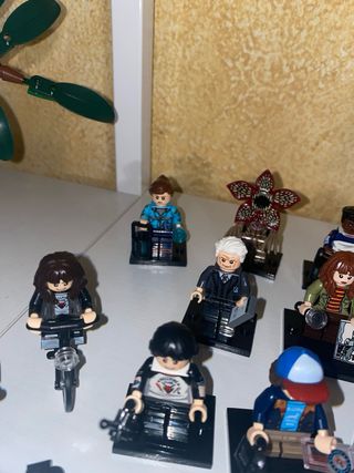 Figuras Lego Stranger Things