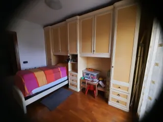 Camera doppia a ponte con armadio